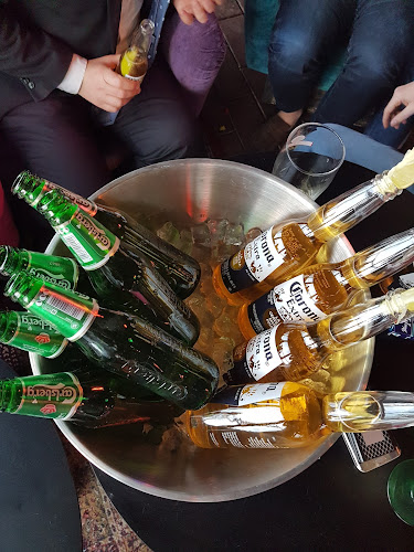 Fire fine - Gastronomi og hotellvirksomhet