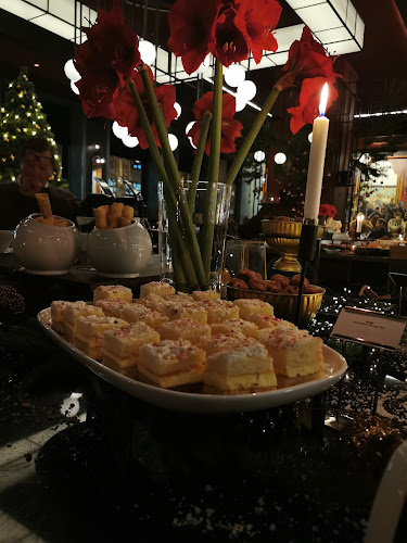 Grand Cafe - Gastronomi og hotellvirksomhet