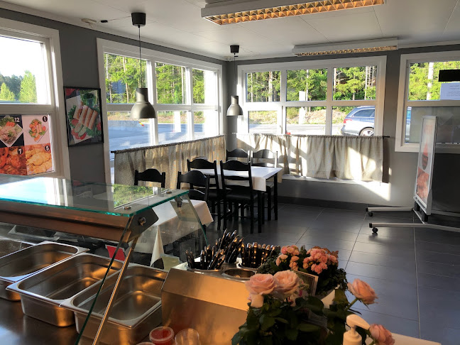 Opinii despre Nam-Oi Grillmat în Birkeland - Gastronomi og hotellvirksomhet