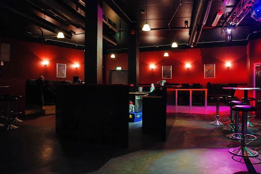 Comentarii opinii despre Inside Live & Rock cafe