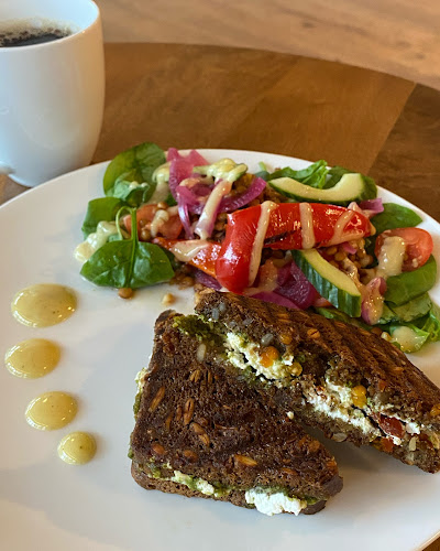 Comentarii opinii despre Rast Kaffebar