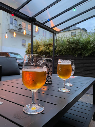 Baren i Bakgården - Gastronomi og hotellvirksomhet