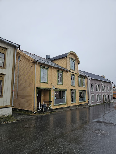 Umami - Gastronomi og hotellvirksomhet