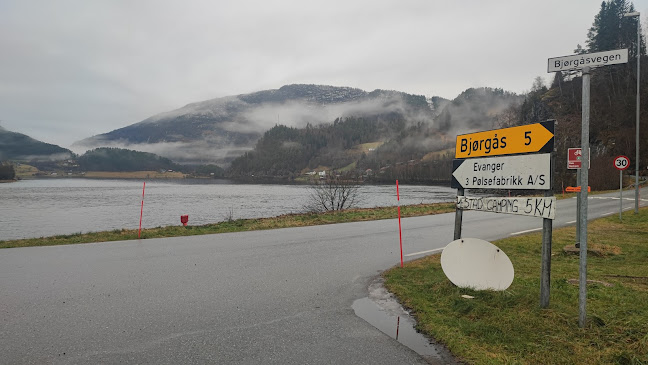 Opinii despre Evanger Landhandleri AS în Evanger - Gastronomi og hotellvirksomhet