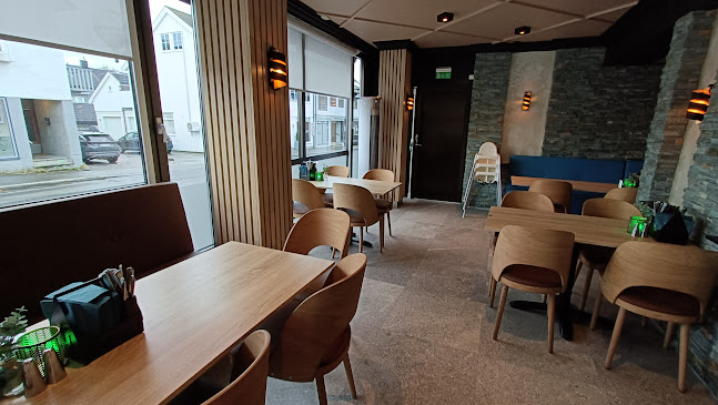 Comentarii opinii despre Viva Napoli AS