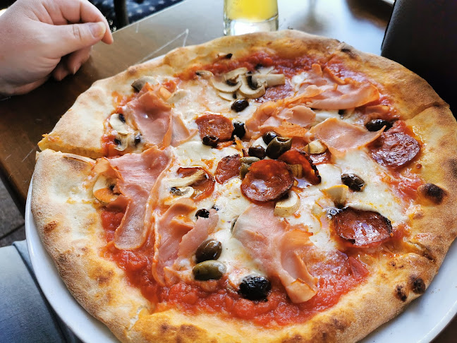 Opinii despre Cæsar Café og Pizzabar | Restaurant og kafe în Sætre - Gastronomi og hotellvirksomhet