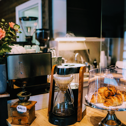 Opinii despre Mølla Kaffebar în Mjøndalen - Gastronomi og hotellvirksomhet