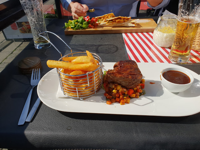 Sportsbaren - Gastronomi og hotellvirksomhet