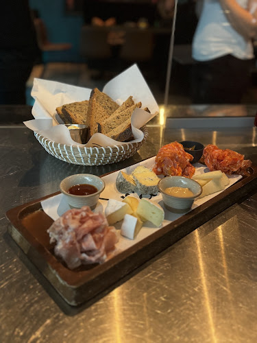 Opinii despre Dråper by Jullum6 în Kristiansund - Gastronomi og hotellvirksomhet