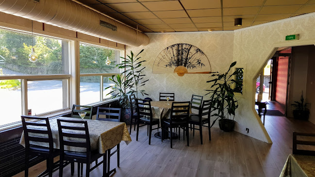 Peking House - Gastronomi og hotellvirksomhet