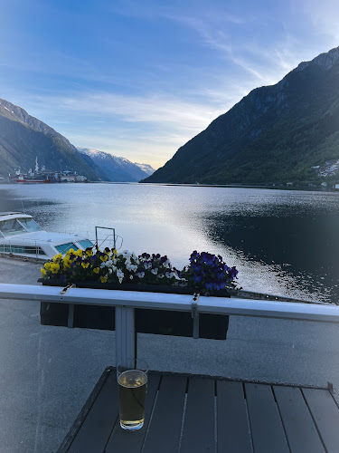 Vertshuset - Gastronomi og hotellvirksomhet