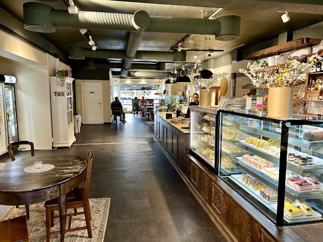 Aanerud bakeri - Årnes