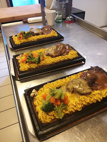 Otta Steakhouse - Gastronomi og hotellvirksomhet