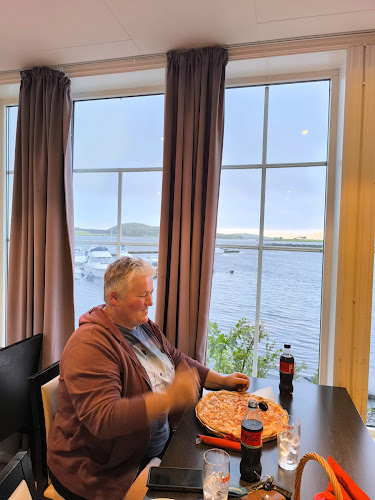 Comentarii opinii despre Klakkskjæret pub og restaurant AS