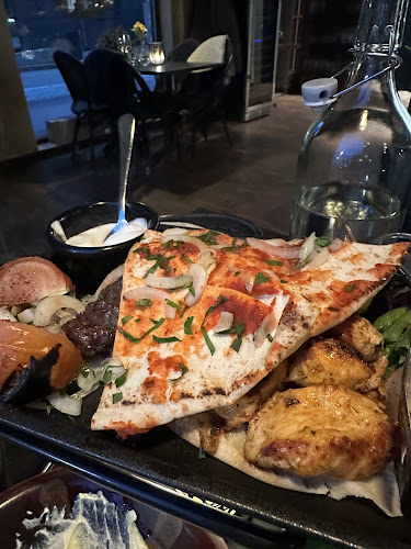 Comentarii opinii despre Feniqia (Lillestrøm)