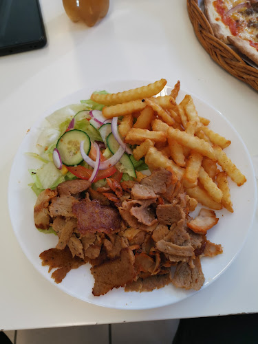 Torgcaféen - Gastronomi og hotellvirksomhet