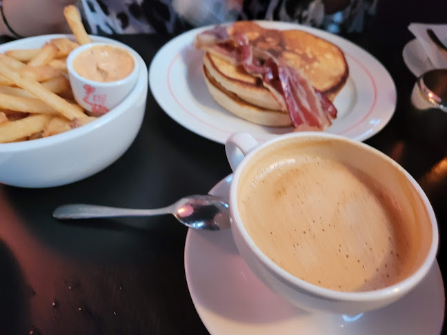 The Vandelay - Gastronomi og hotellvirksomhet