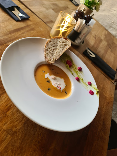 Knutepunktet Vertshus - Gastronomi og hotellvirksomhet