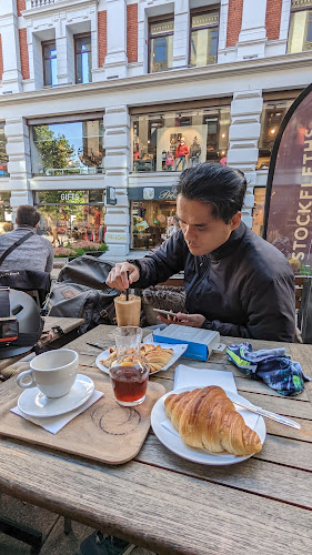 Karl Johans gate 25 (inngang, Lille Grensen, 0159 Oslo