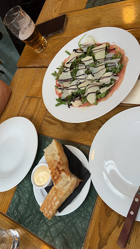 Opinii despre Villa Paradiso Tivoli (Lilleborg) în Oslo - Gastronomi og hotellvirksomhet