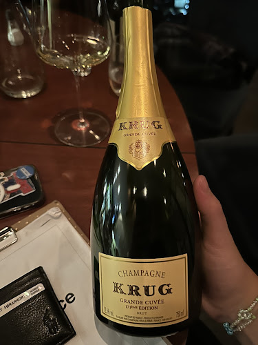 Beijing Palace - Gastronomi og hotellvirksomhet