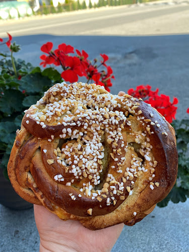 Opinii despre Christensen AS, Bakeri & Konditori avd. Sorgenfri Storsenter în Sellebakk - Gastronomi og hotellvirksomhet