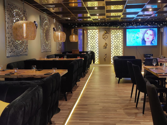 Monal restaurant - Gastronomi og hotellvirksomhet