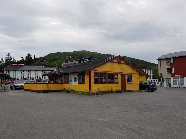 Havneveien 10, 8150 Ørnes