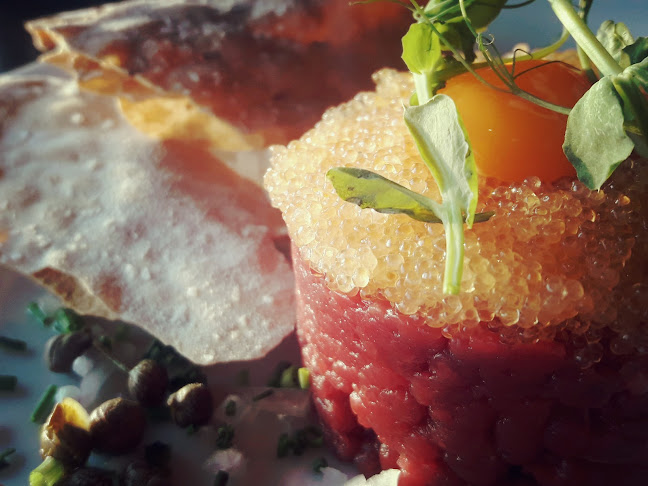 Holmenkollen Restaurant - Gastronomi og hotellvirksomhet