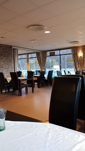 Averøy Restaurant og Pizzeria - Gastronomi og hotellvirksomhet
