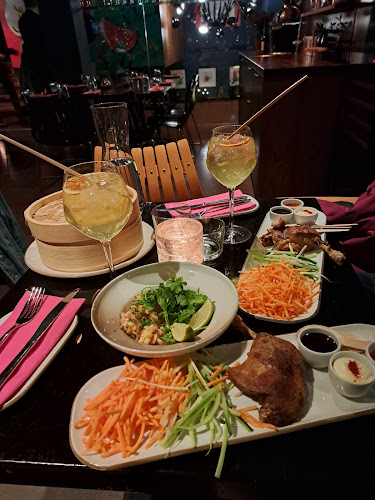 Comentarii opinii despre Noi