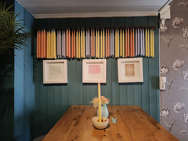 Henningsvær Lysstøperi og Cafe - Gastronomi og hotellvirksomhet