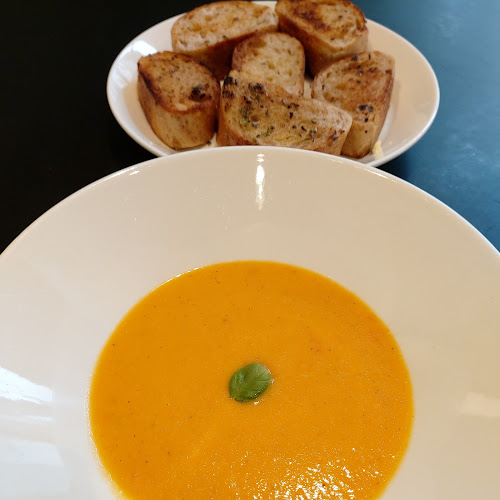 Rasoi Indisk Kjøkken - Gastronomi og hotellvirksomhet