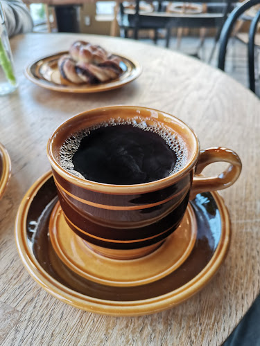 Café le Frère - Gastronomi og hotellvirksomhet