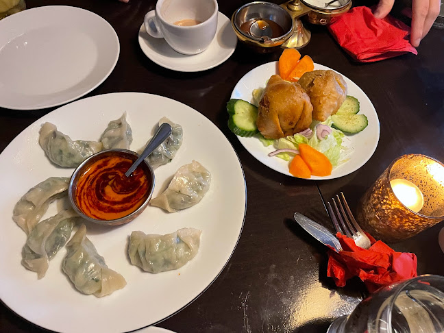 Himalayan Nepali Restaurant - Gastronomi og hotellvirksomhet