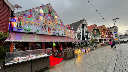 Beverly Hills Fun Pub