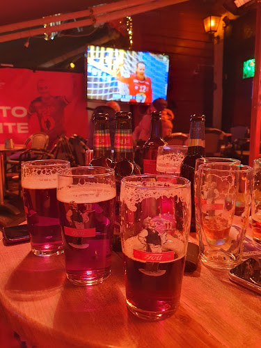 Beverly Hills Fun Pub - Gastronomi og hotellvirksomhet