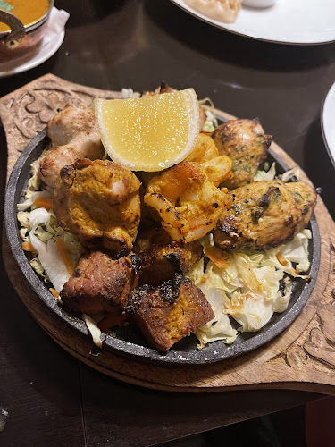 Himalayan Nepali Restaurant - Gastronomi og hotellvirksomhet