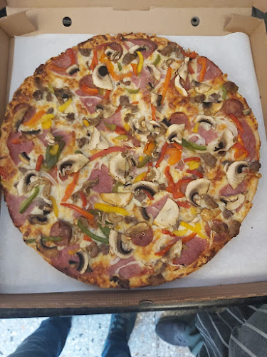 føynland pizza AS - Gastronomi og hotellvirksomhet