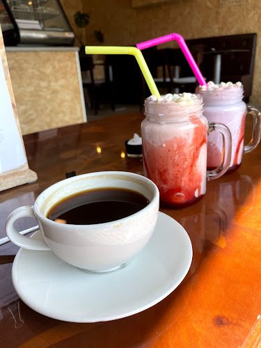 Comentarii opinii despre 13 Humler / Bar