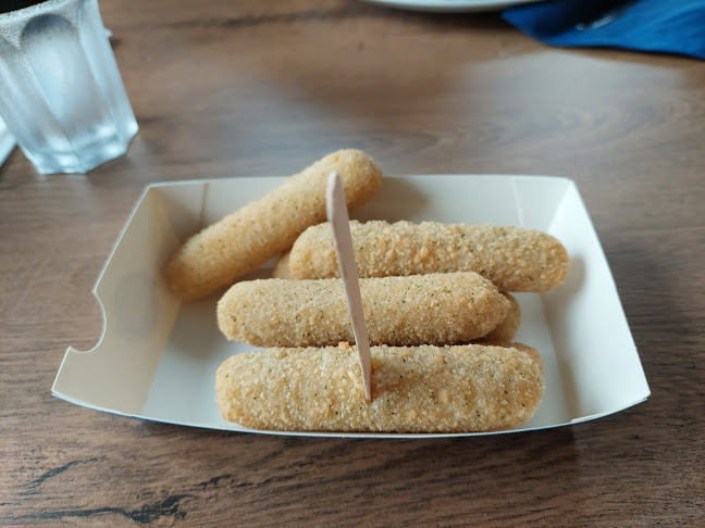 Opinii despre Kompasset Bar og Spiseri în Uggdal - Gastronomi og hotellvirksomhet