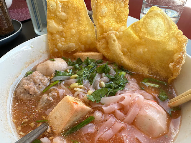 Pretthai - Gastronomi og hotellvirksomhet