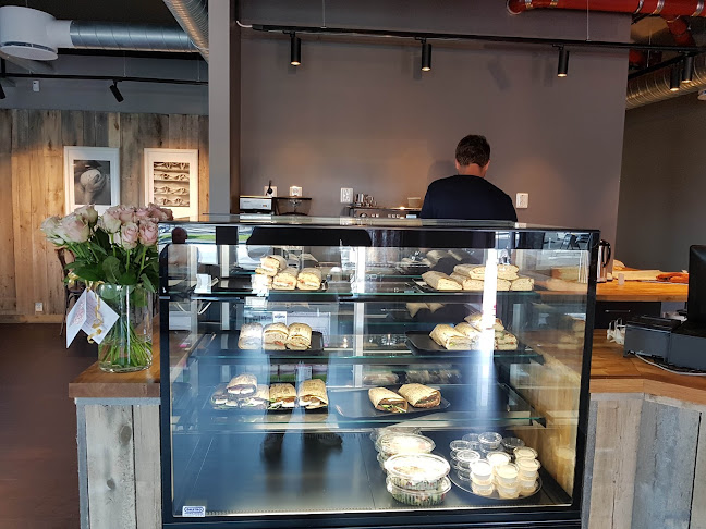 Håndverksbakeriet Vestby (Hovedproduksjon) - Gastronomi og hotellvirksomhet