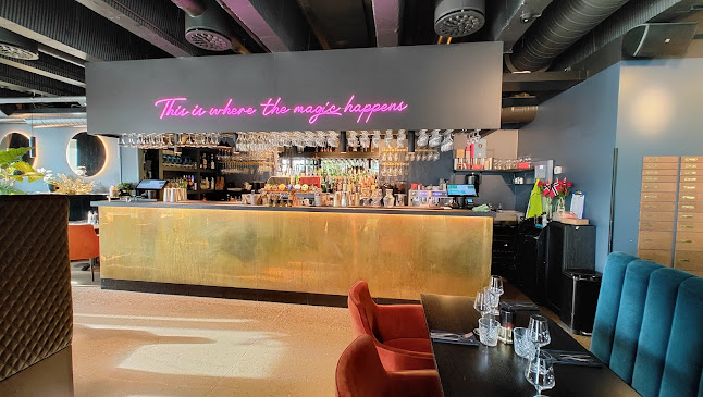 No4 Restaurant & Bar