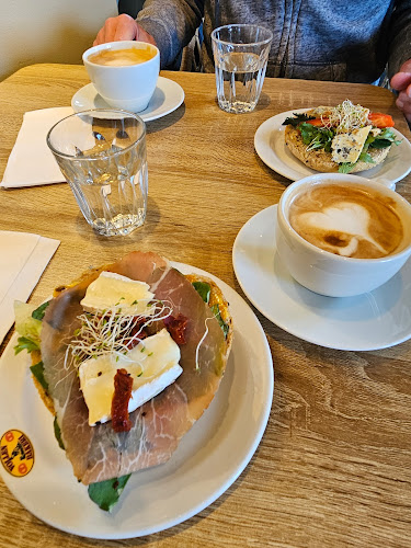 Cafe Oscar - Vollen