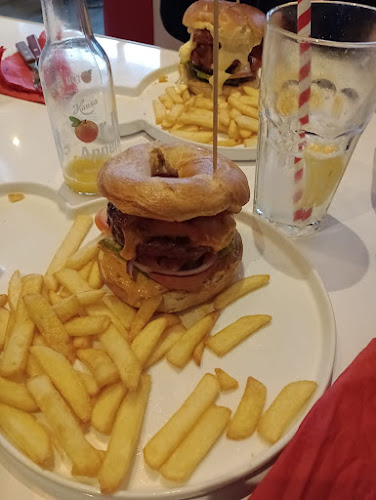 Opinii despre Roll & Rock Arna în Indre Arna - Gastronomi og hotellvirksomhet