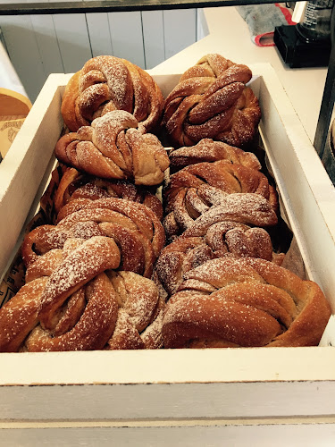 Hansines bakeri - Gastronomi og hotellvirksomhet