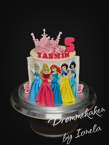 Drømmekaken by Ionela - Måløy