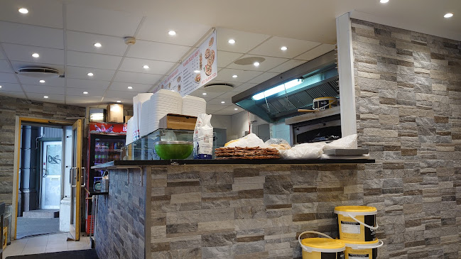 Opinii despre Sagene Pizzaria og Kebab în Oslo - Gastronomi og hotellvirksomhet