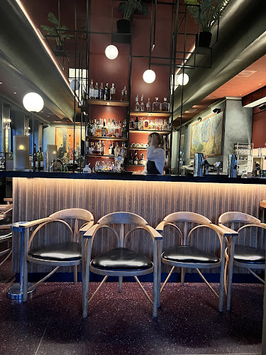 Grand Cafe - Gastronomi og hotellvirksomhet